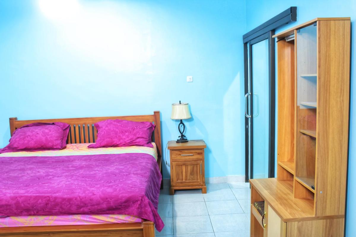 KJ Gold House Senggigi - Housity