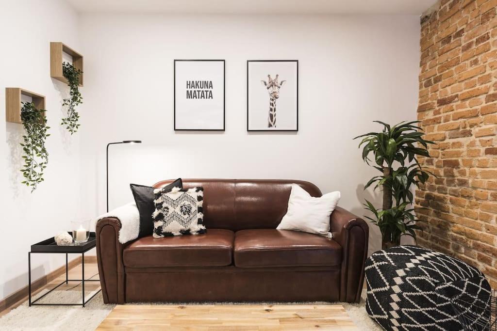 Cantalojas by Staynnapartments - Housity