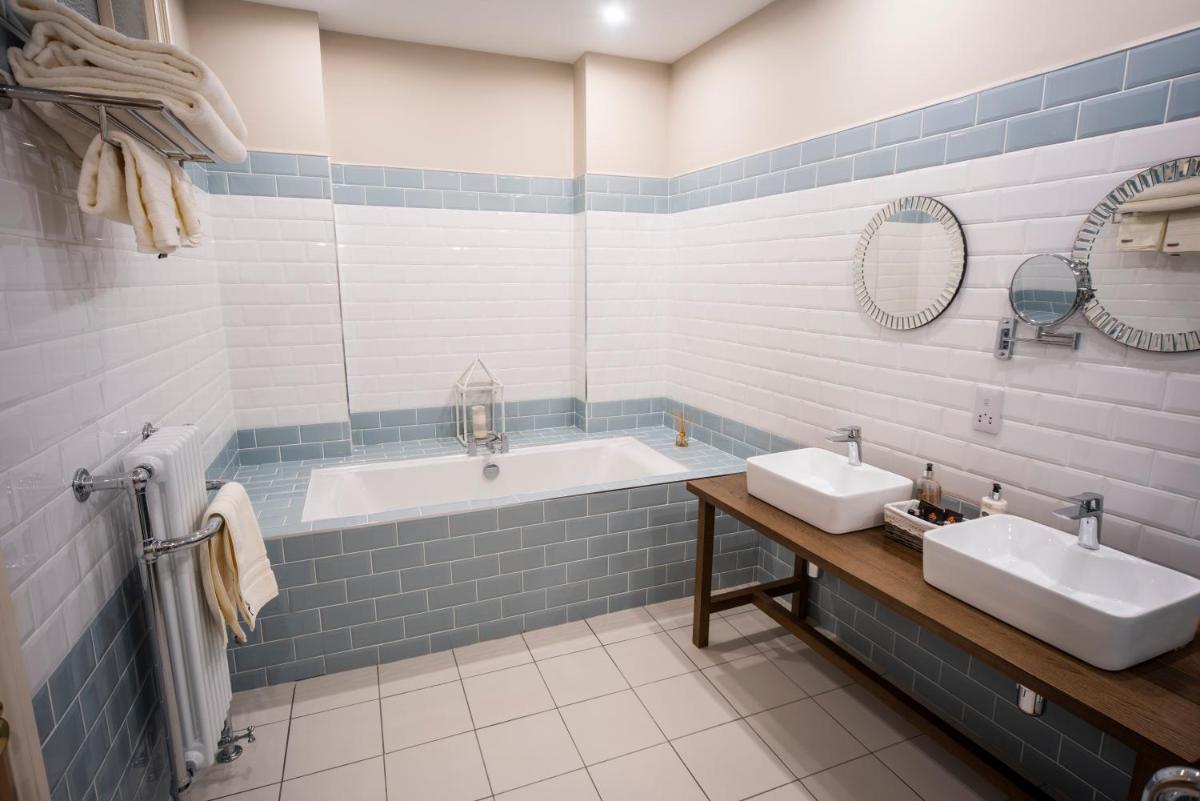 The Highlands Hotel - Housity