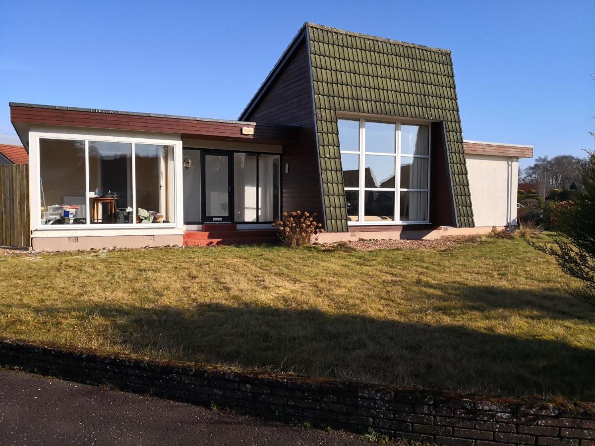 Mordona, 2 Moyness Park Crescent - Housity