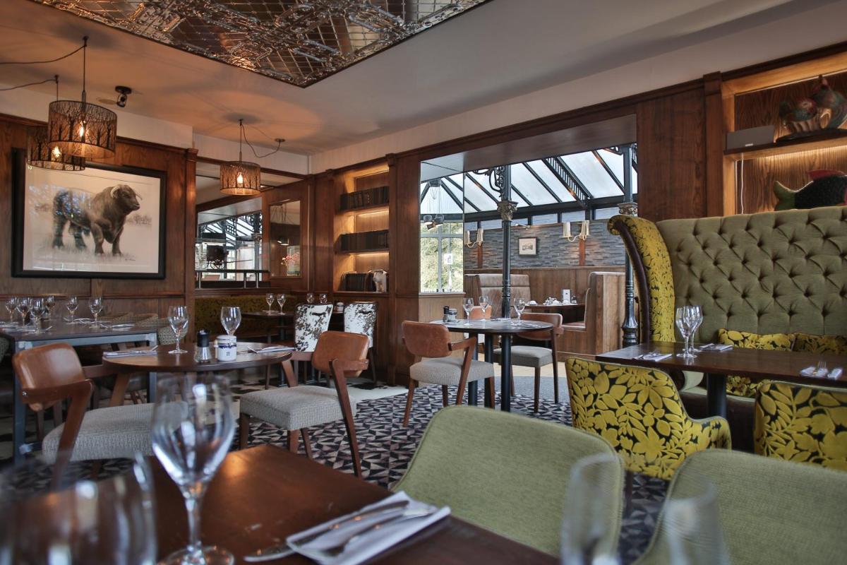 Royal Oak Hotel - Housity