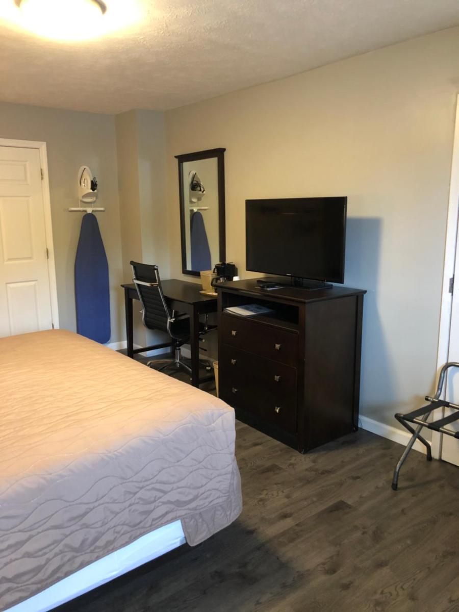 Deerfield Inn and Suites - Fairview - Housity