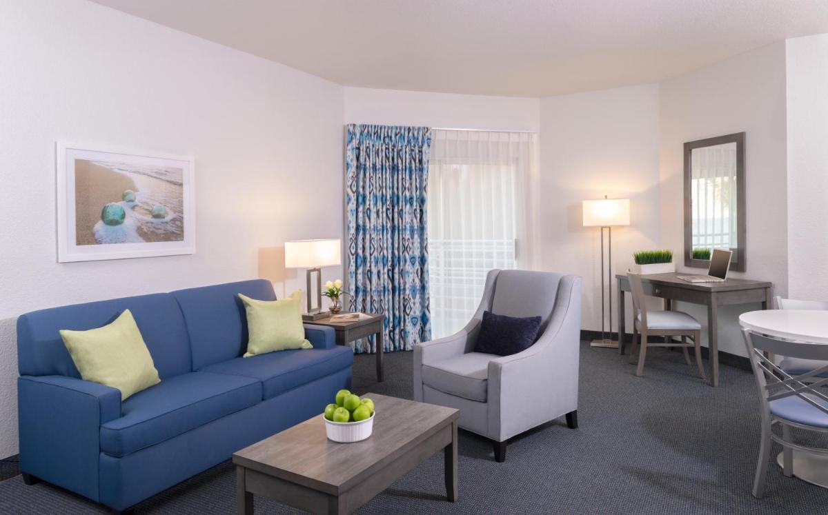 Beachfront Inn and Suites at Dana Point - Housity