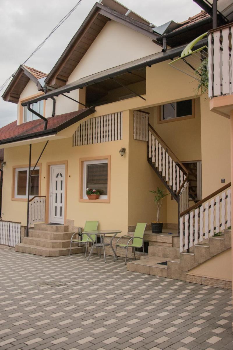 Eszter vendégház - Housity