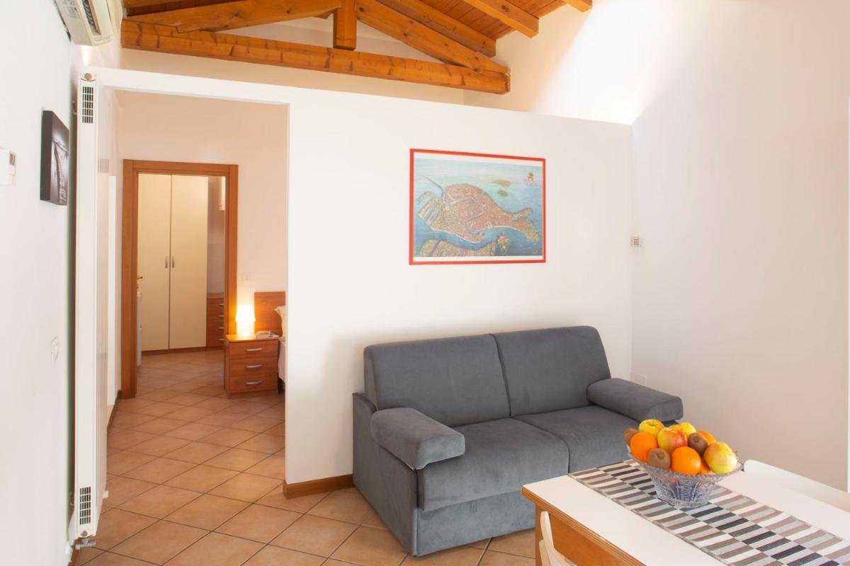 THE YELLOW LOFT - Housity