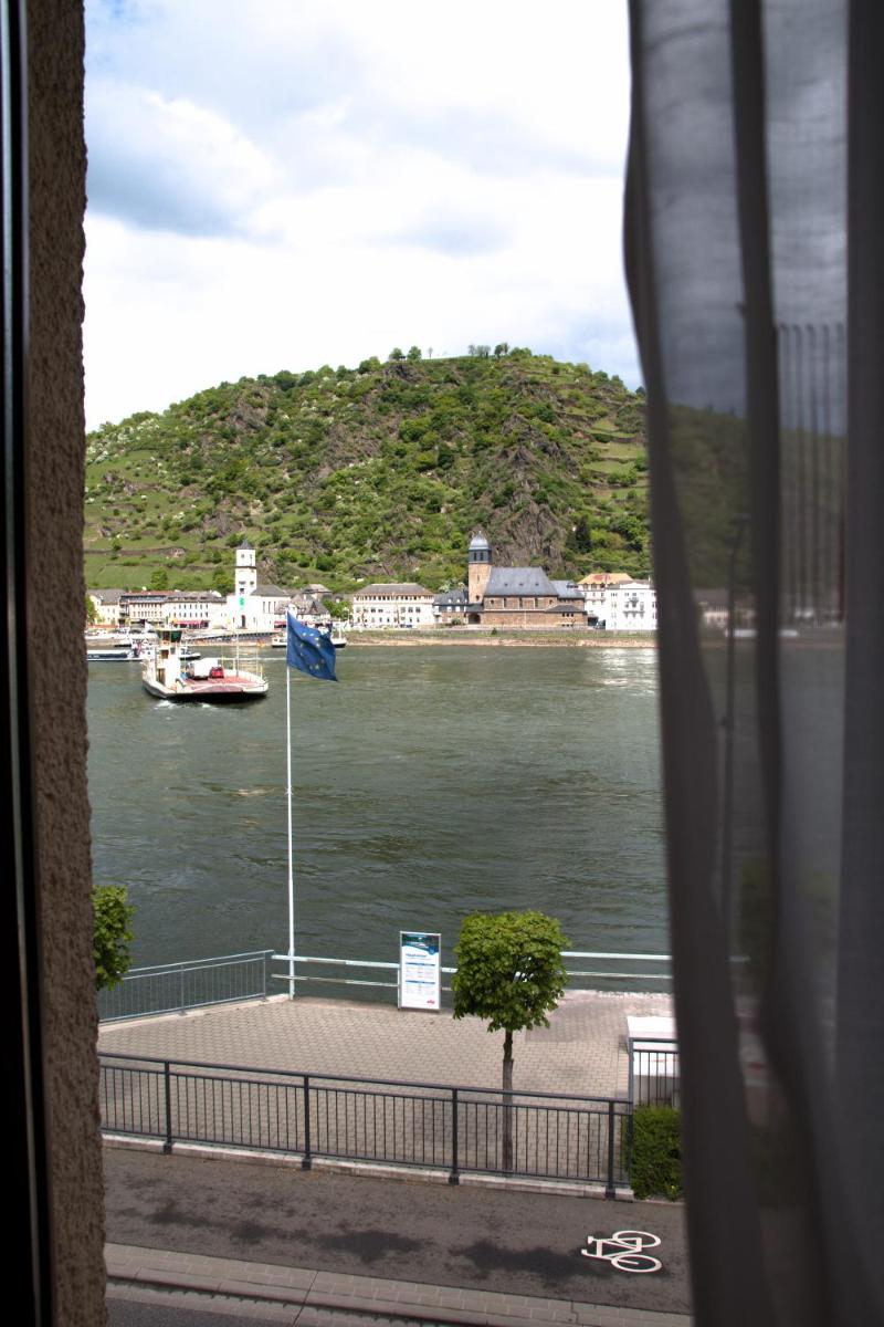 Panorama-Rheinblick St. Goar - Housity