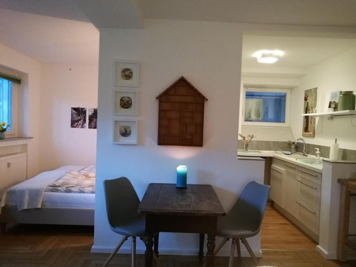 Schönes Appartement mit Gartenblick - Housity