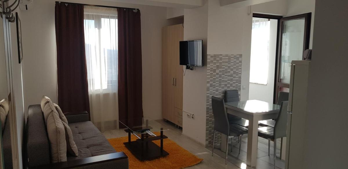 Center Apartments - Housity