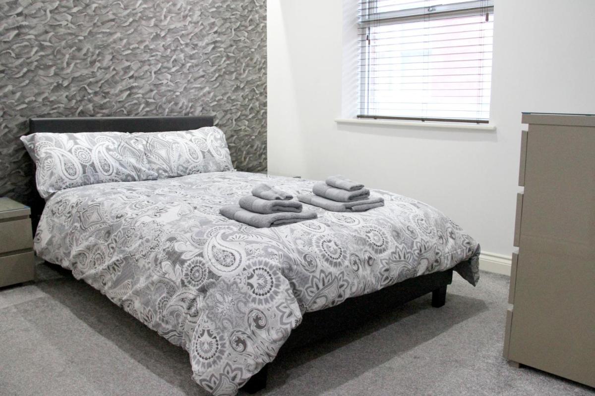 V2 Apartments Park Row - Housity