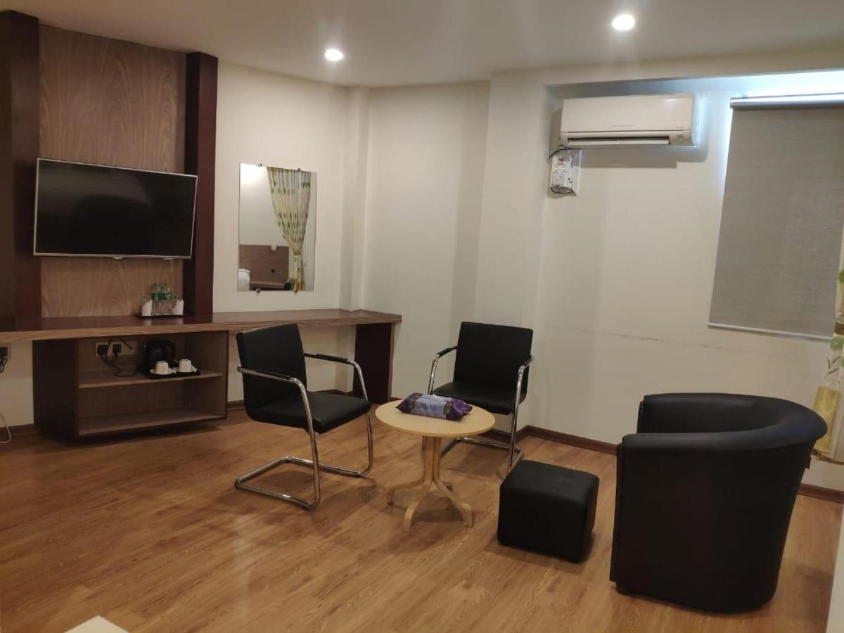 Serene Valley Hotel - Housity