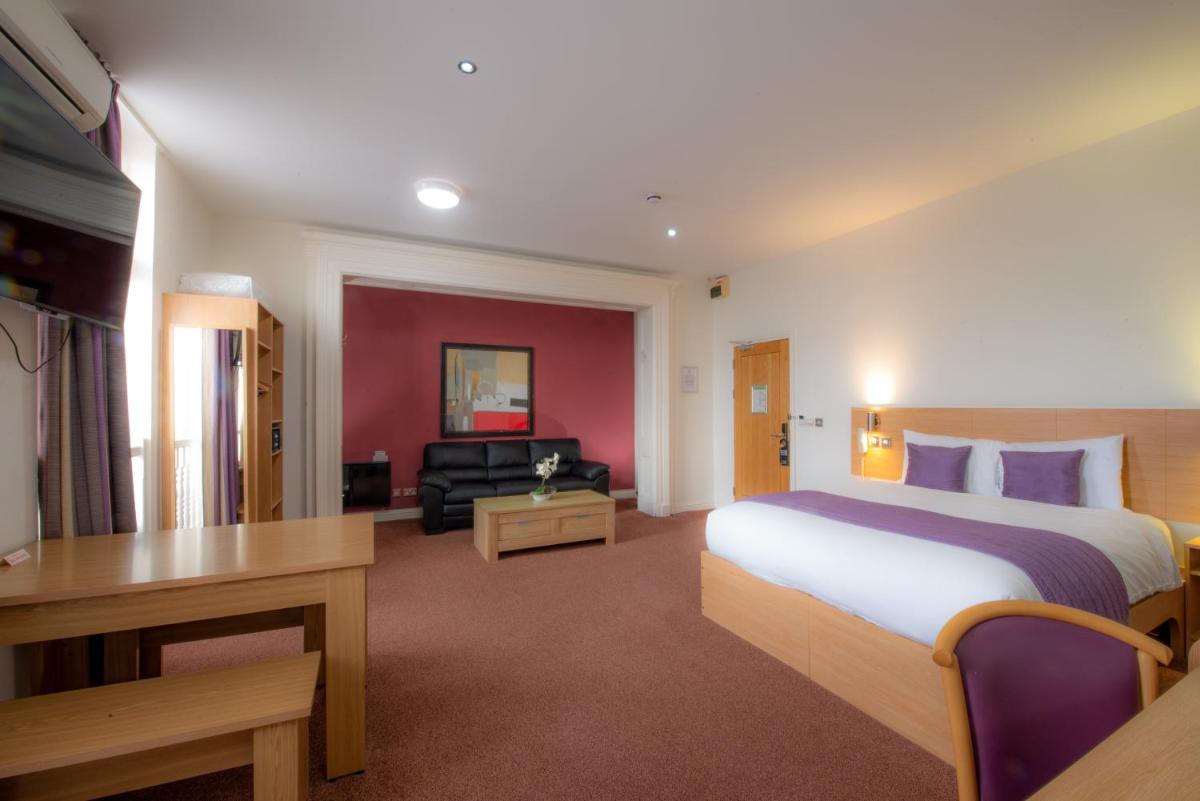 Fox Connaught London ExCel - Housity