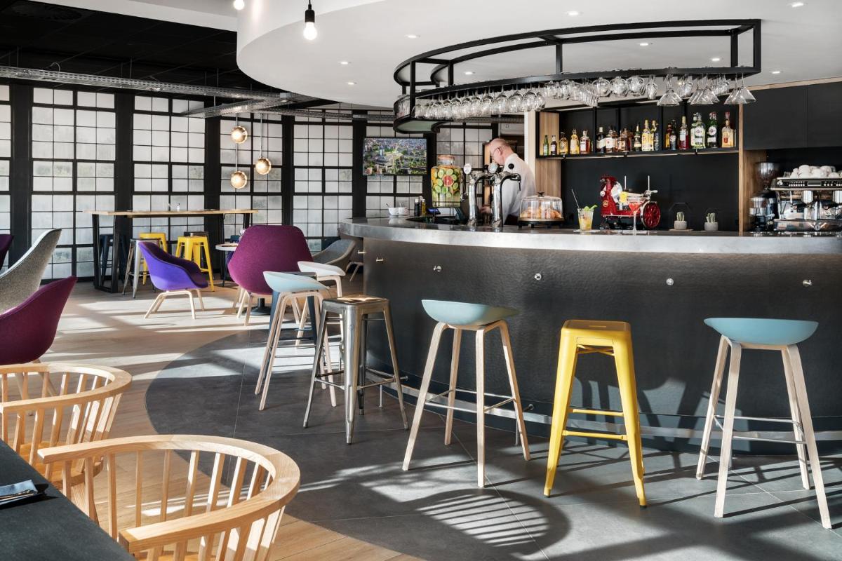 Campanile Katowice - Housity