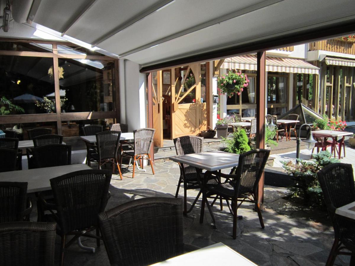 Restaurant ou autre lieu de restauration dans l'établissement Logis Hotel Gai Soleil