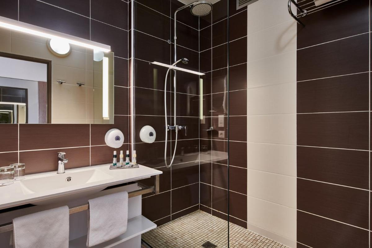 Salle de bains dans l'établissement Atlanthal