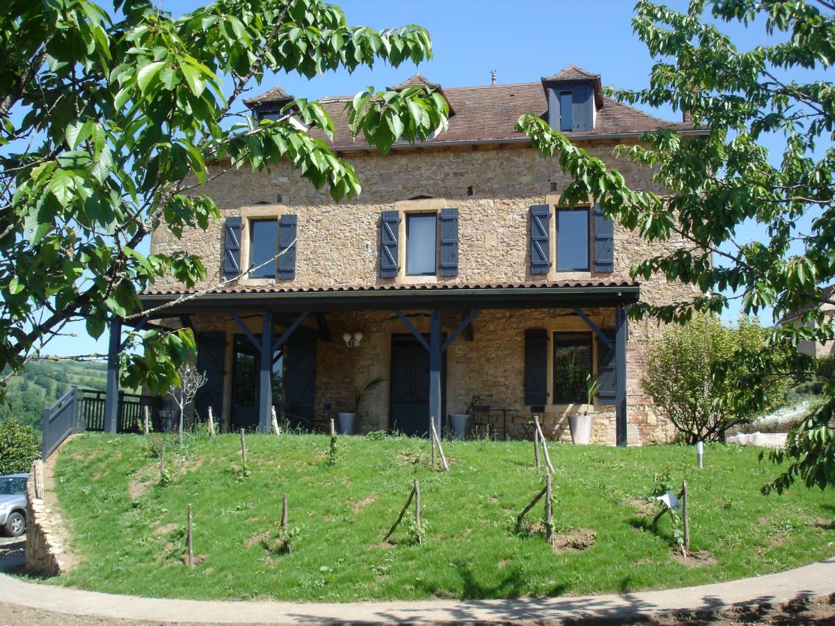 Hotel La Bastie d'Urfé - Housity