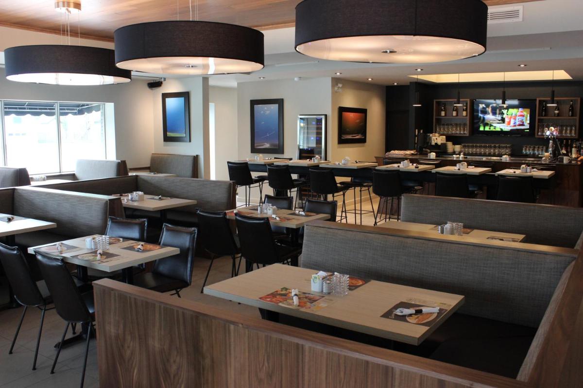 Hotel Baie Saint Paul - Housity