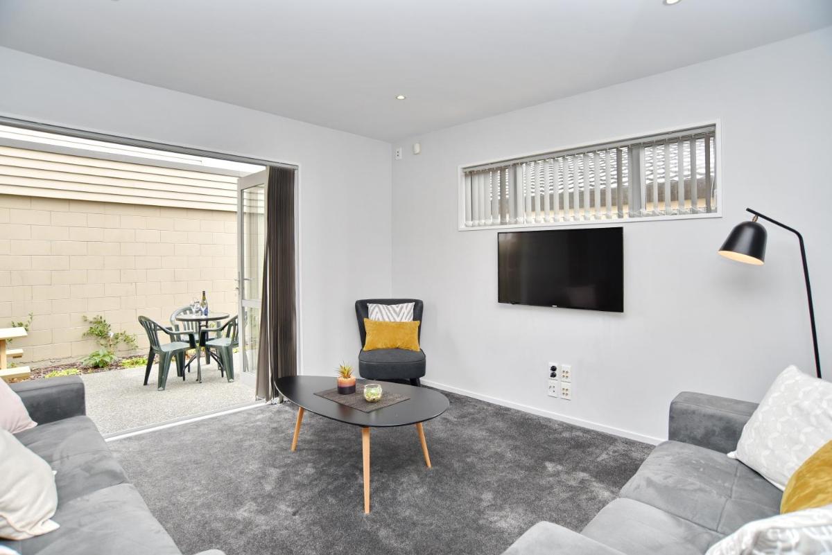 Regents 94A - Christchurch Holiday Homes - Housity