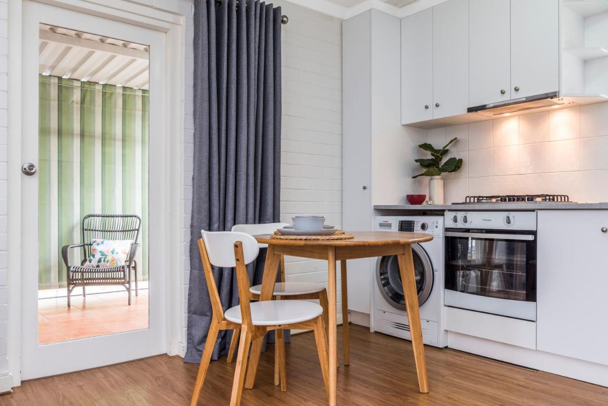 Hensman 10 - Housity