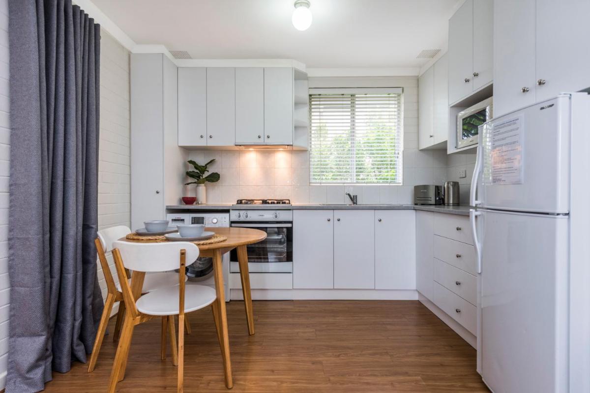Hensman 10 - Housity