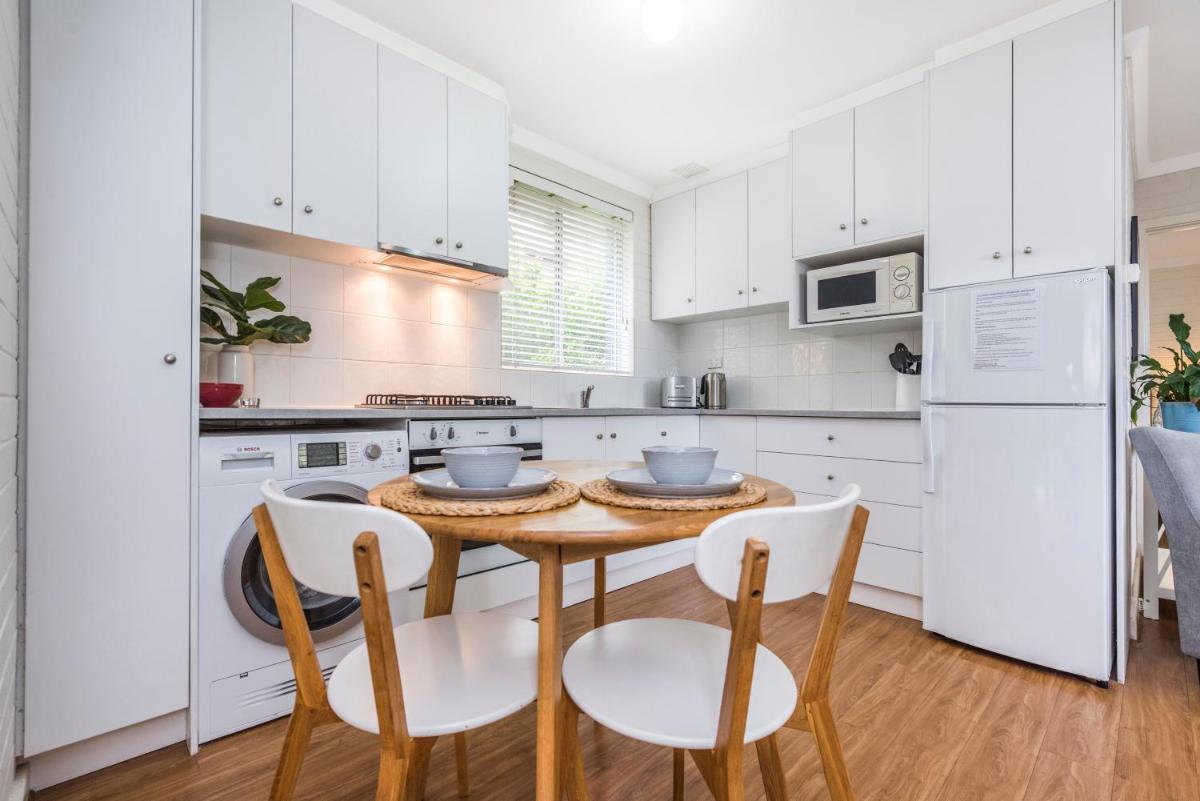 Hensman 10 - Housity