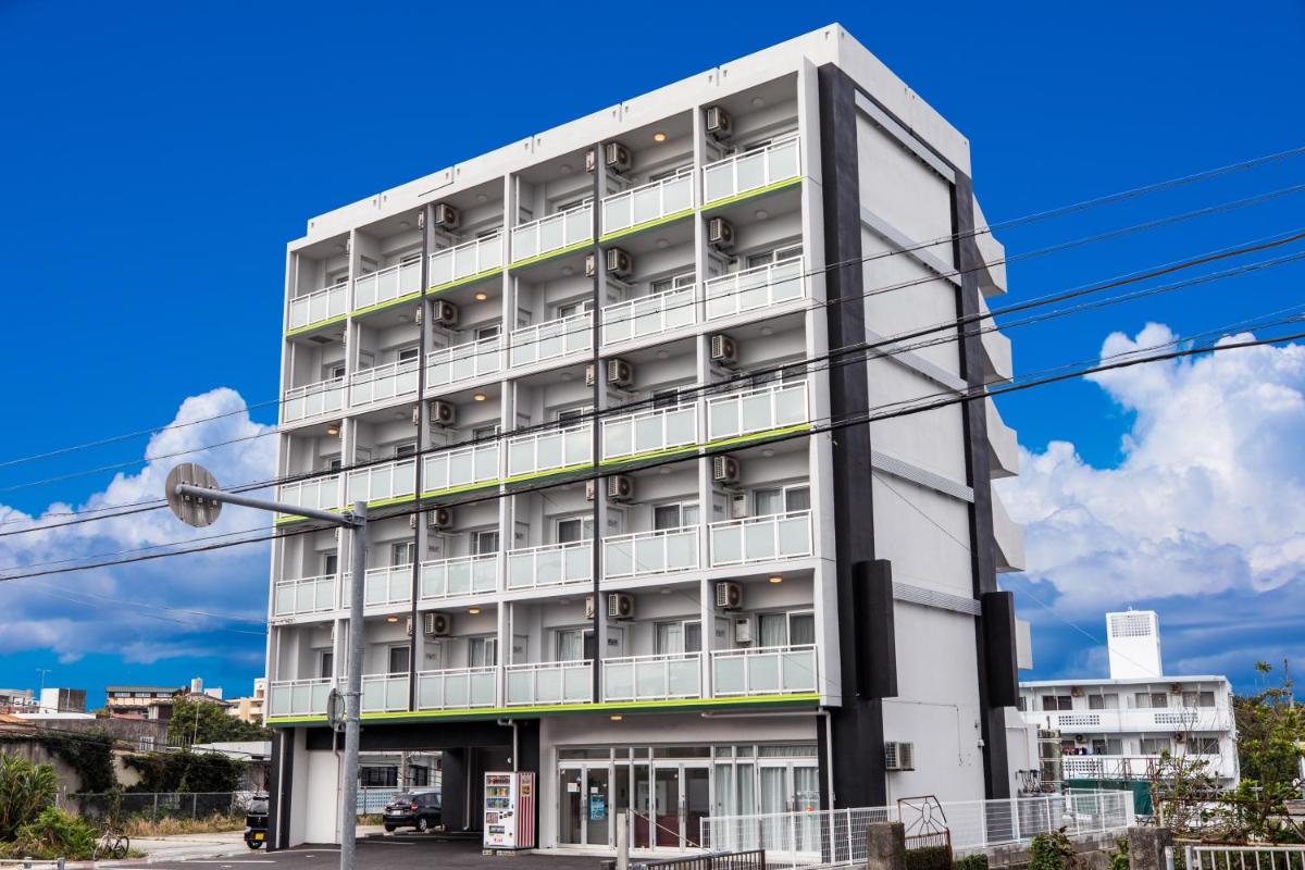 Mr. Kinjo in Okinawa North Inter - Housity