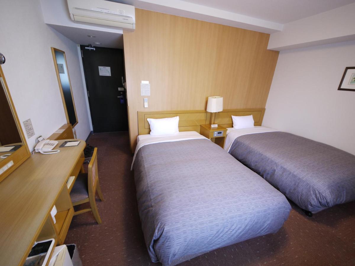 Hotel Route-Inn Oita Ekimae - Housity