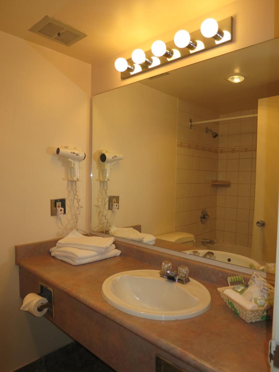 Suitetrails - Tropicana Suite Hotel