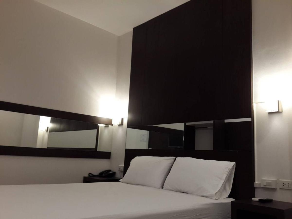 THE ROOM 24 RESORT - Housity