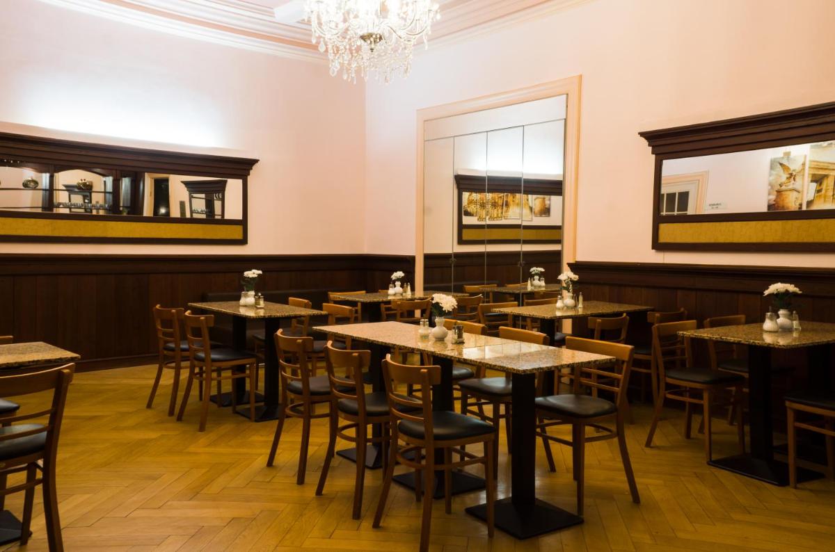 Hotel Aster an der Messe - Housity