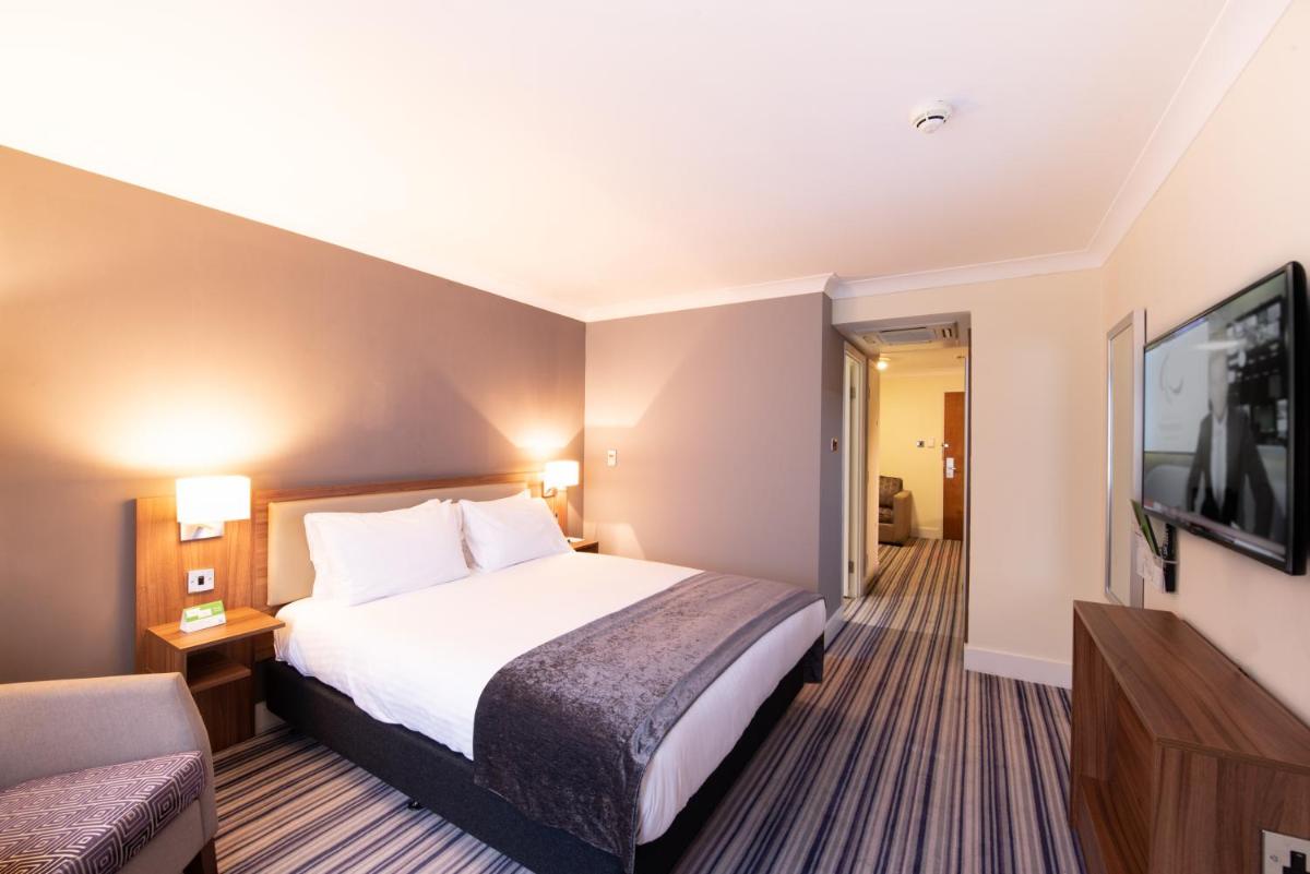 Holiday Inn Cardiff North M4 Jct 32, an IHG - Housity
