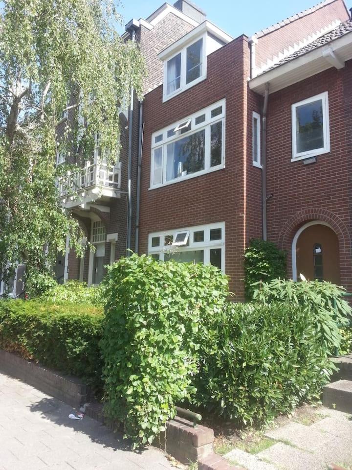 No 10, B&B, Etage 2e verd, max 3 pers - Housity