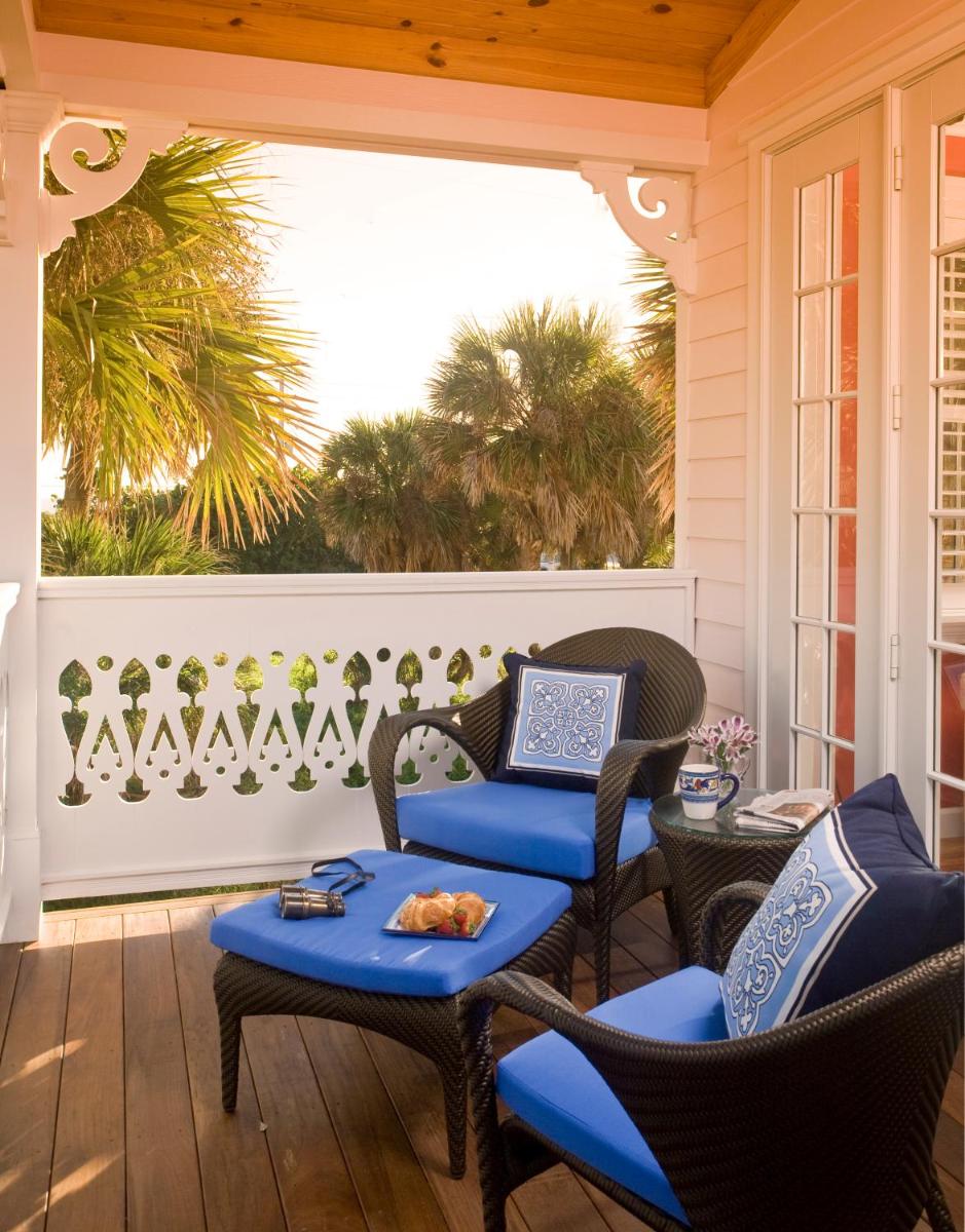 Port d\'Hiver Bed and Breakfast - Housity