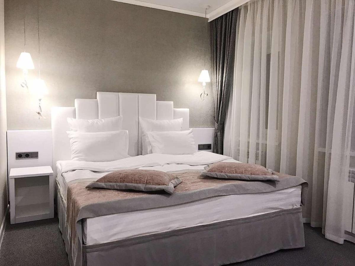 Lazurit Inn - Housity