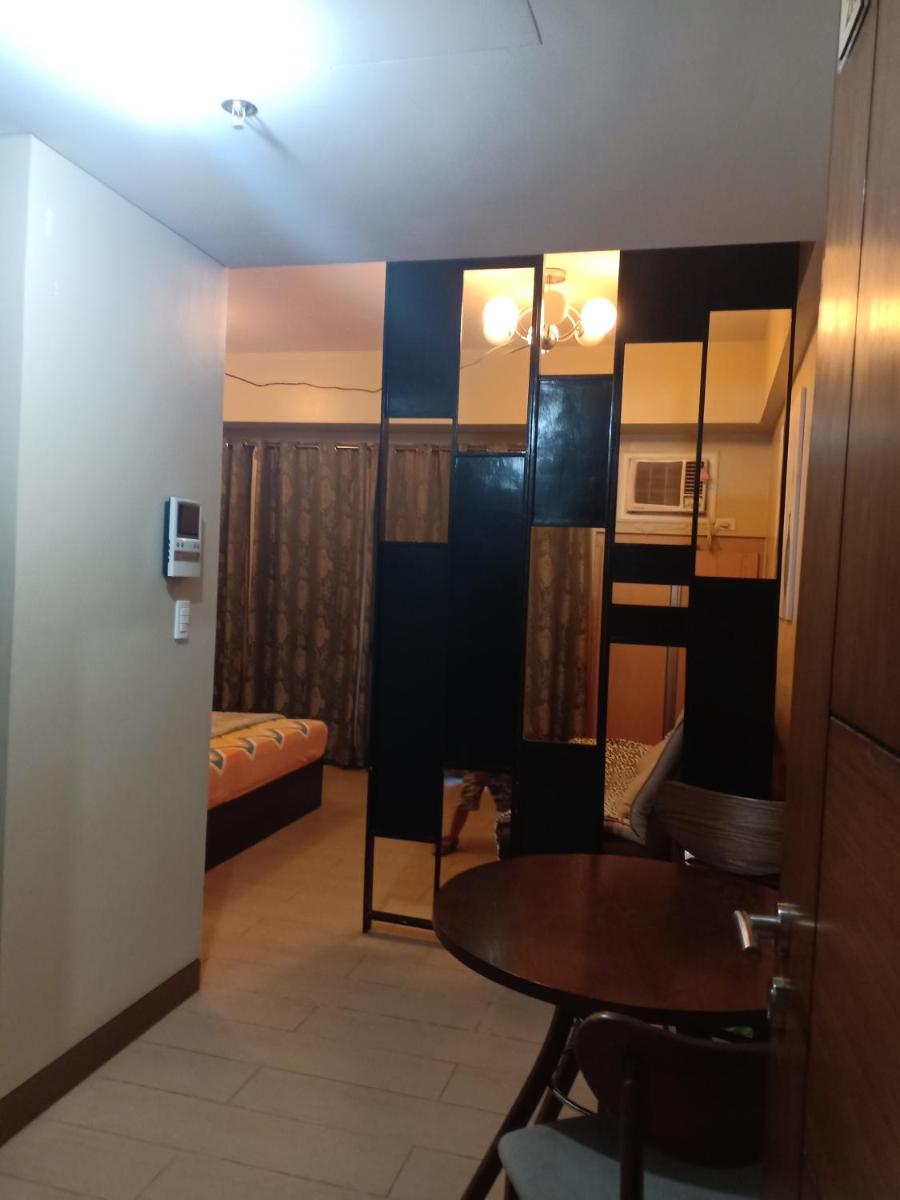 Palm Tree Genlex Condo - Housity