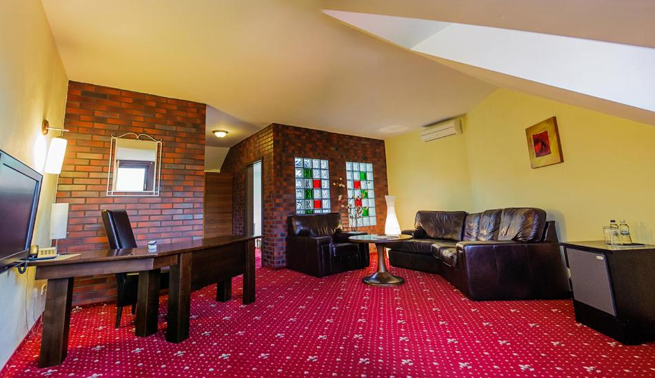 Amadeus Hotel Zielona Góra - Housity