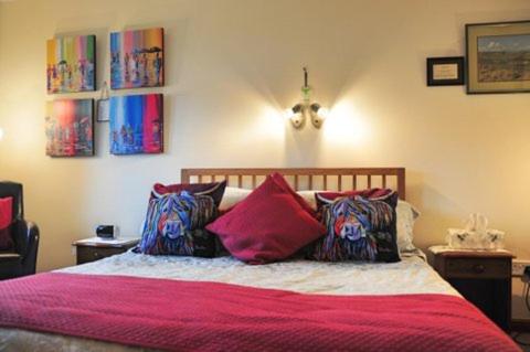 Ashcroft Farmhouse - Housity