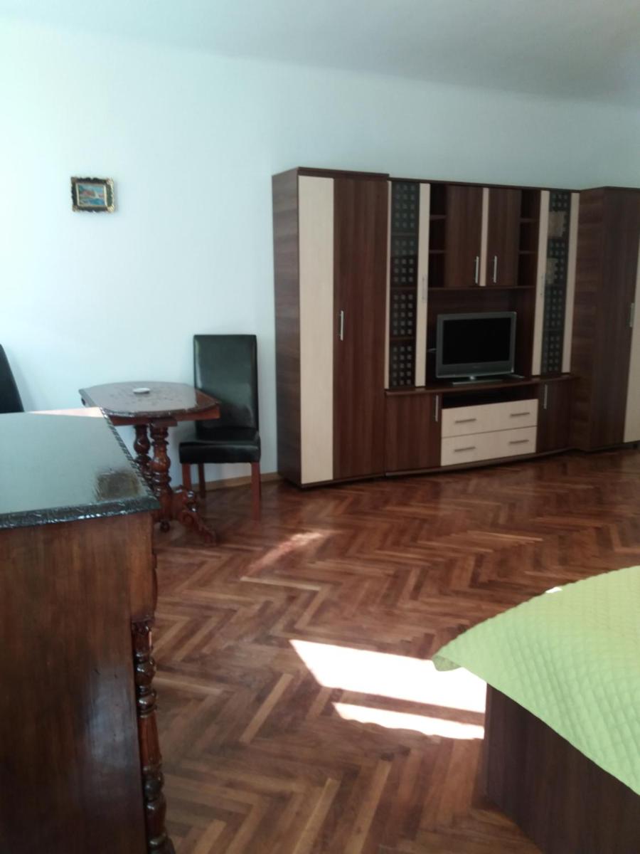Charming downtown studio - Housity