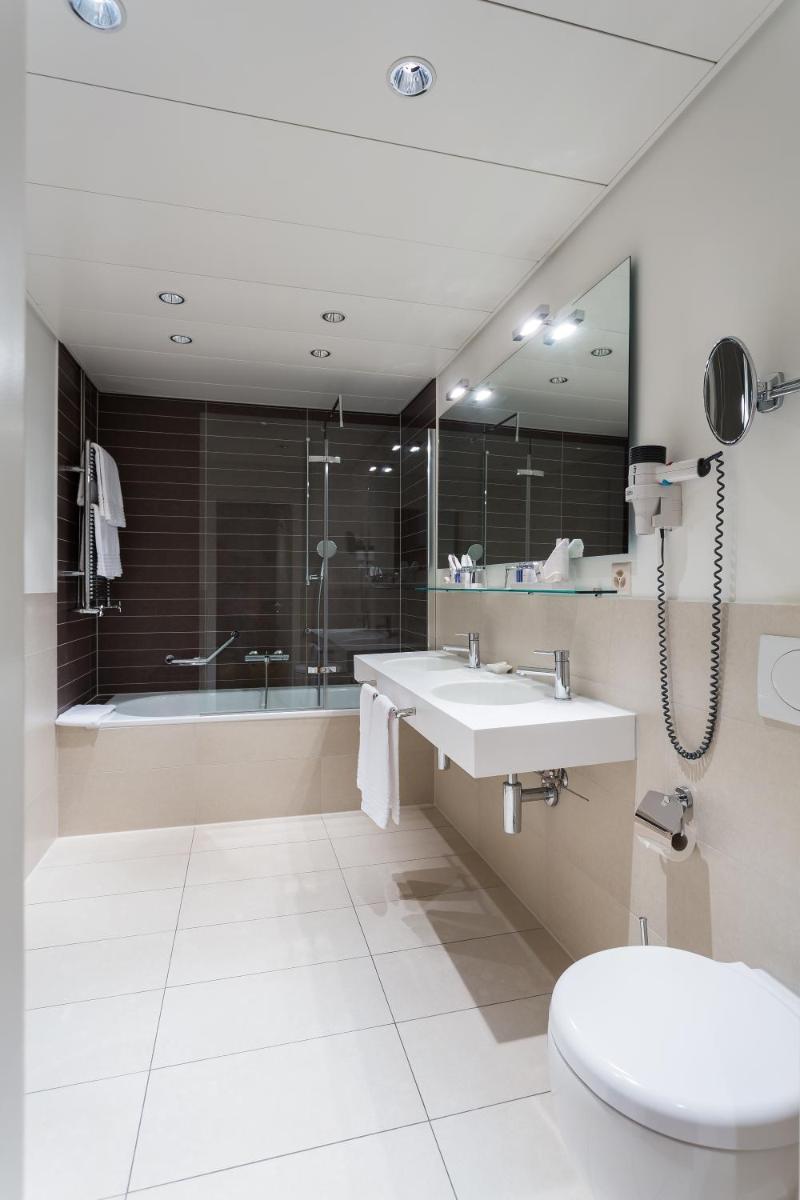Hotel Euler Basel - Housity