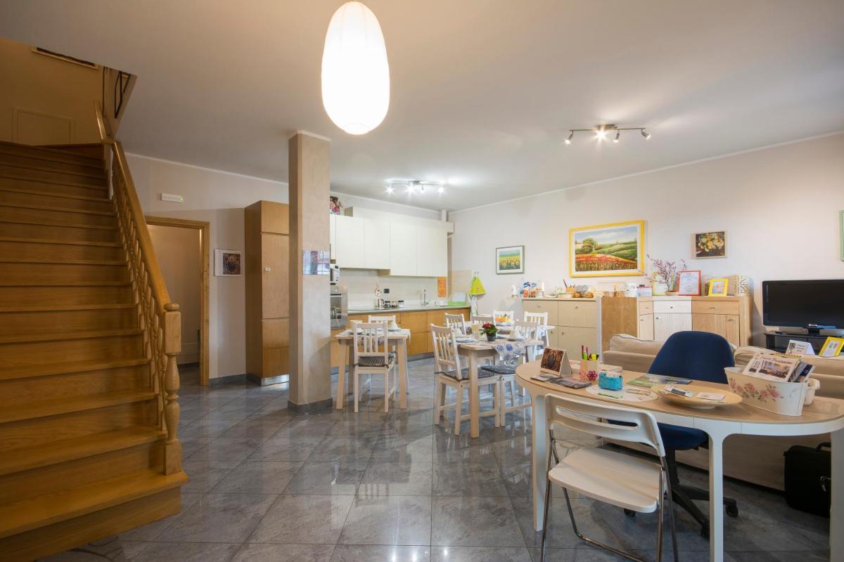 Bed & Breakfast Profumo D'Estate - Housity