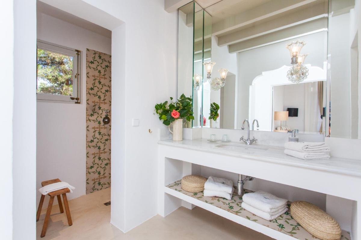 Oliver Moragues Grandhouse & Vineyard - Housity