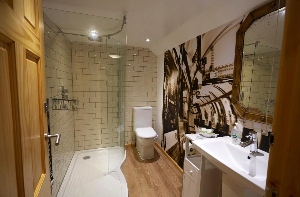 Lower Drayton Farm B&B - Housity