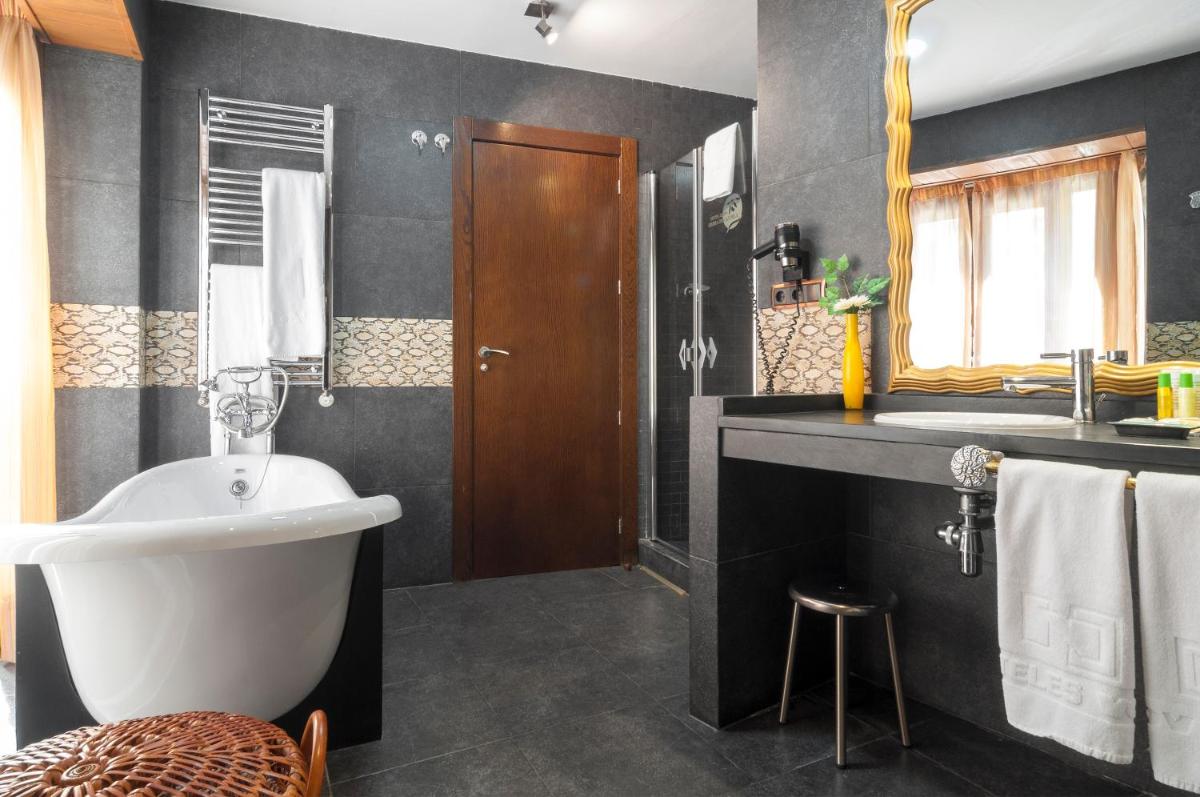 Un baño de Hotel & Spa Sierra de Cazorla 4*