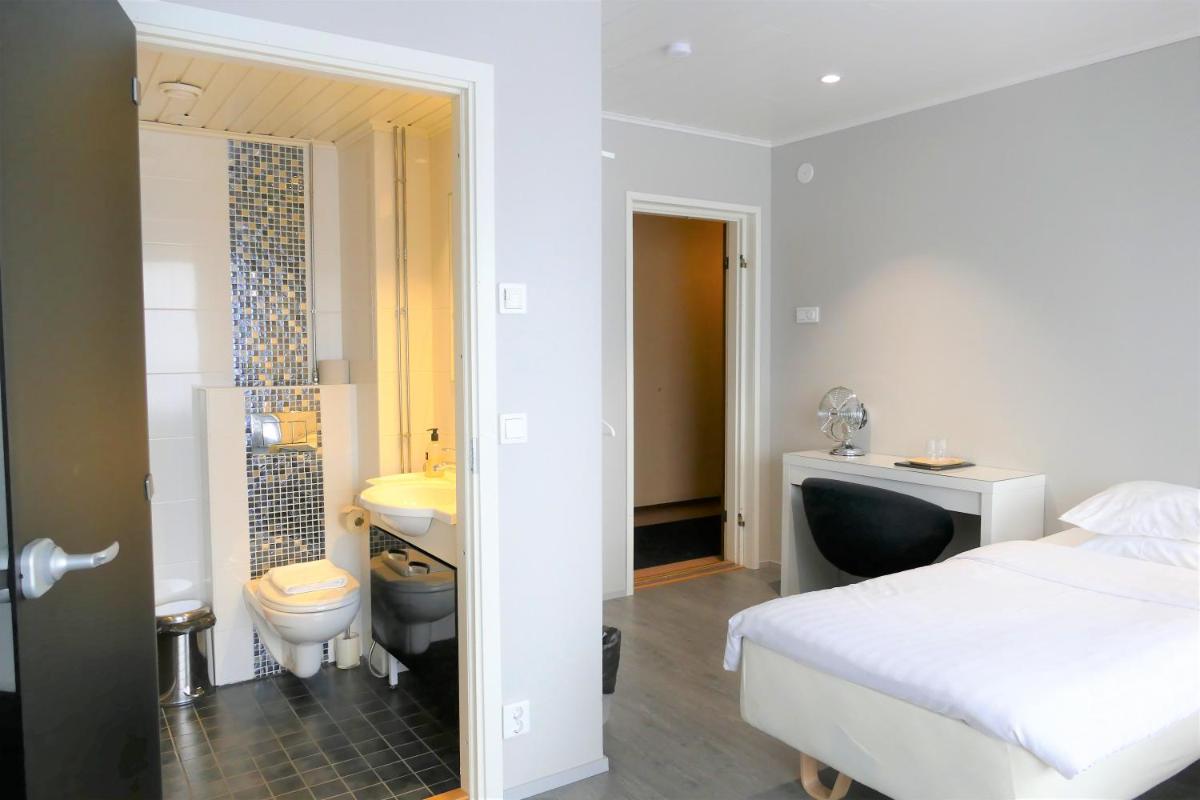 Linnanpiha Bed & Breakfast - Housity