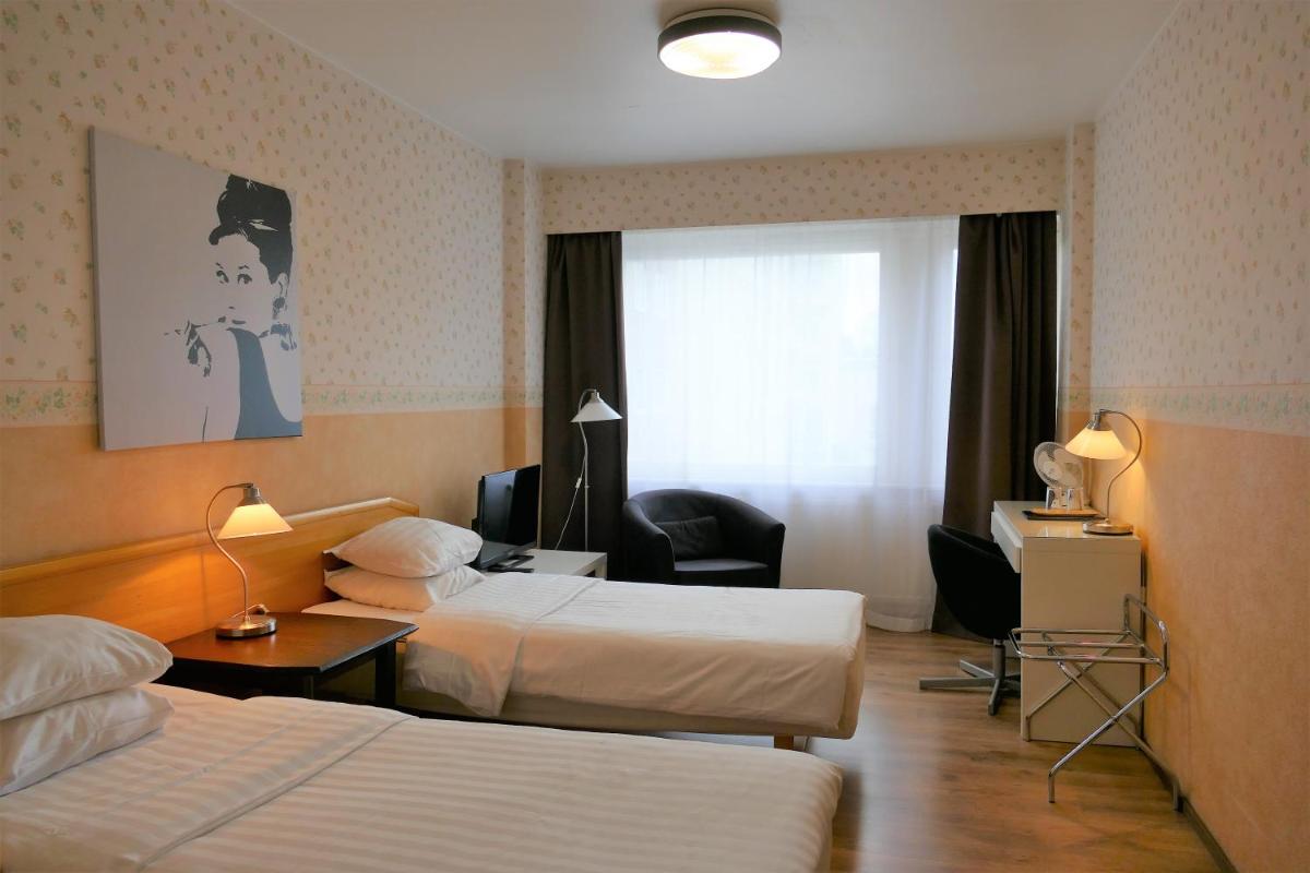 Linnanpiha Bed & Breakfast - Housity