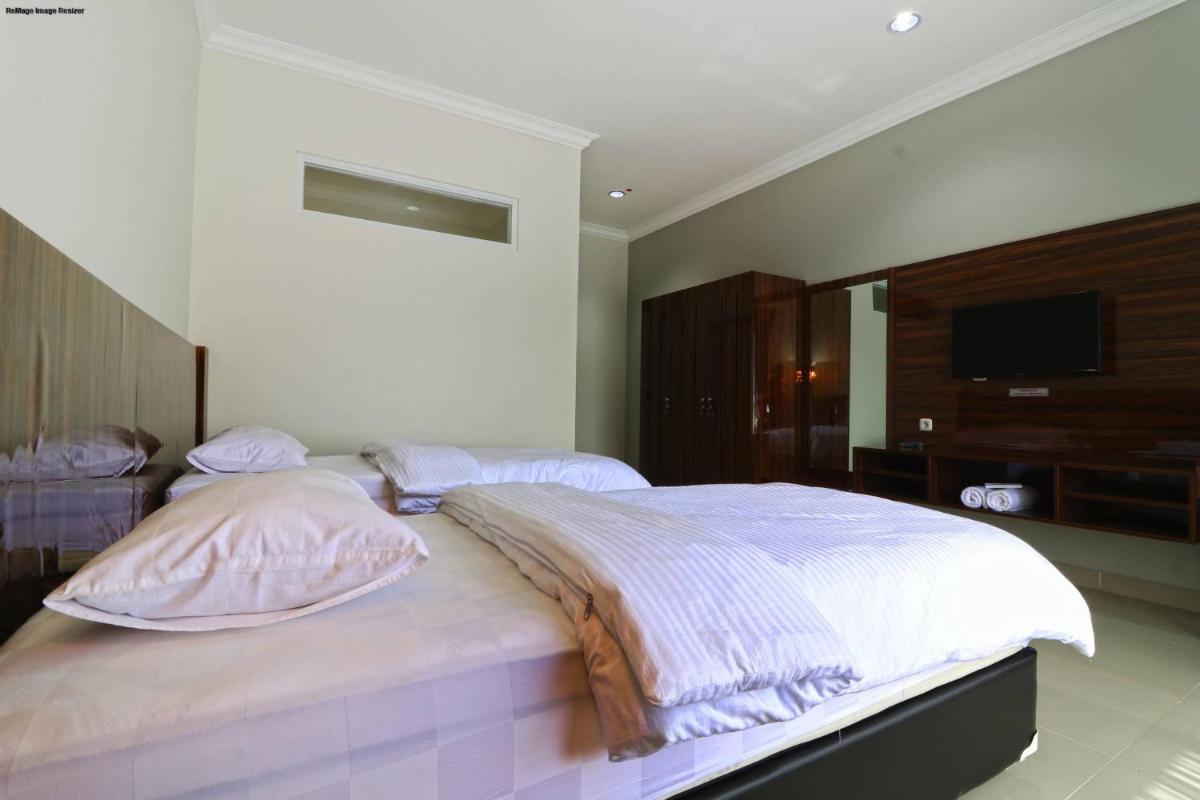 Suitetrails - Aries Biru Hotel & Villa