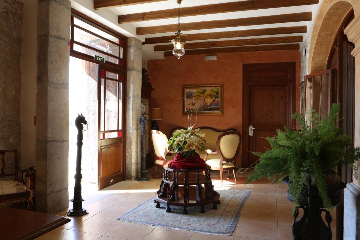 Zona de estar de Monnaber Nou Finca Hotel & Spa