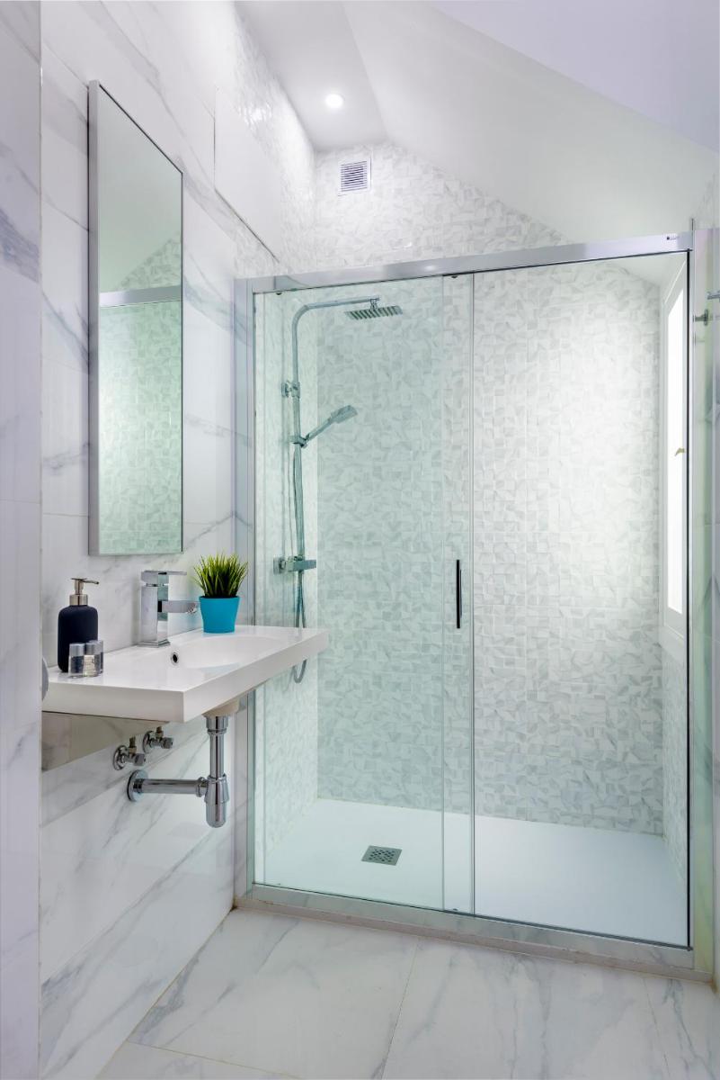 Apartamentos Adriano - Housity