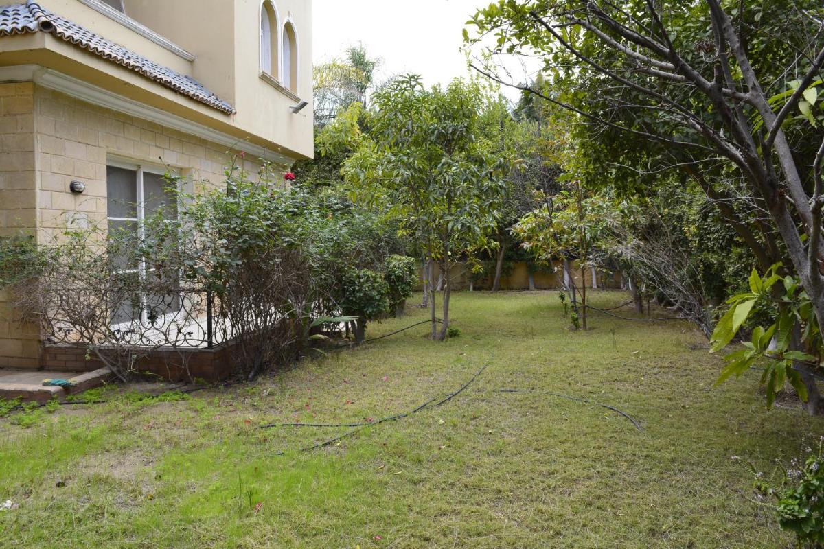 Villa in Golf Al-Solaimaneyah - Housity