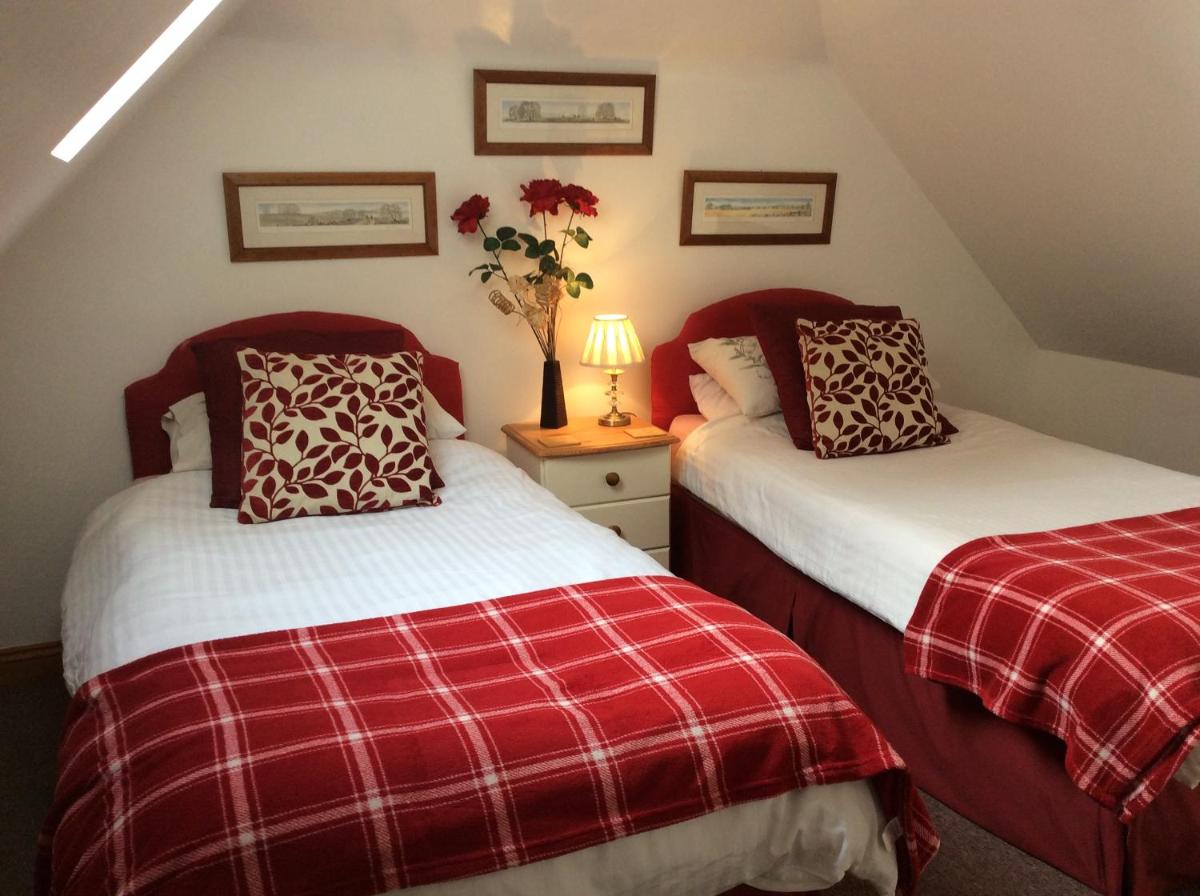Clock House Cottage - Housity