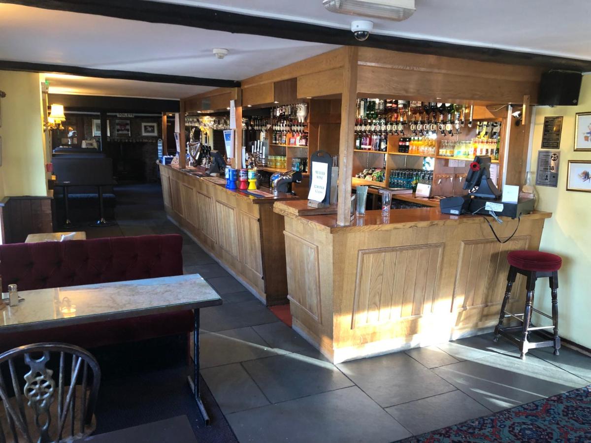 Raleghs Cross Inn - Housity